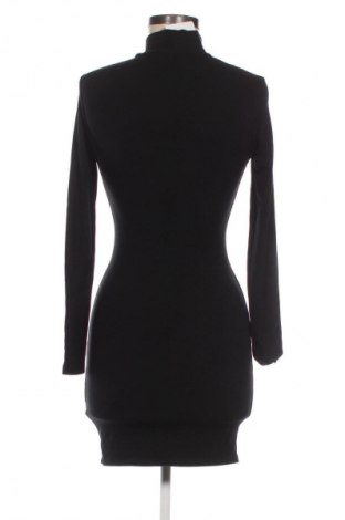 Φόρεμα Bershka, Μέγεθος M, Χρώμα Μαύρο, Τιμή 8,99 €