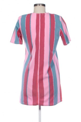 Рокля Boohoo, Размер M, Цвят Многоцветен, Цена 3,57 €