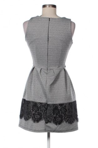 Šaty  Colloseum, Velikost XS, Barva Vícebarevné, Cena  69,00 Kč