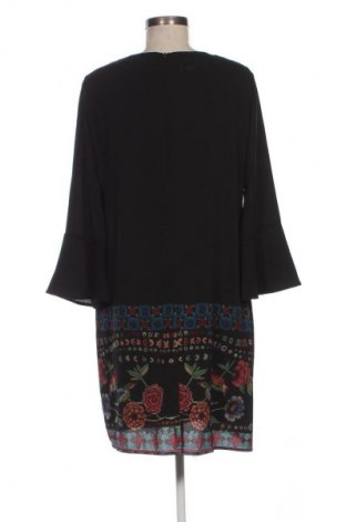 Рокля Desigual, Размер XL, Цвят Многоцветен, Цена 32,72 €