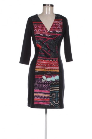 Šaty  Desigual, Velikost M, Barva Vícebarevné, Cena  759,00 Kč