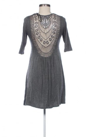 Sukienka Forever 21, Rozmiar S, Kolor Szary, Cena 26,99 zł