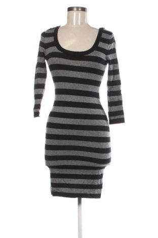 Rochie Guess, Mărime S, Culoare Multicolor, Preț 36,99 Lei