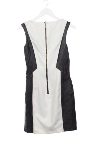 Šaty  H&M, Velikost M, Barva Vícebarevné, Cena  279,00 Kč