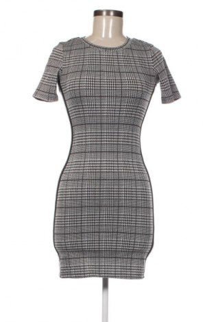 Šaty  H&M, Velikost M, Barva Vícebarevné, Cena  59,00 Kč