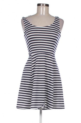 Рокля H&M Divided, Размер M, Цвят Многоцветен, Цена 7,15 €