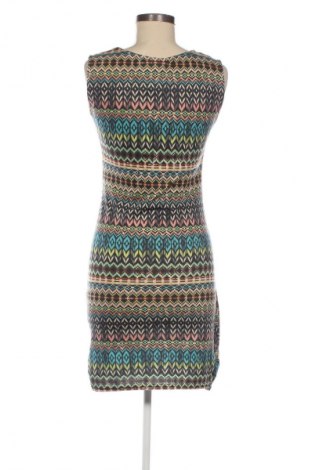 Sukienka Ichi, Rozmiar S, Kolor Kolorowy, Cena 22,99 zł