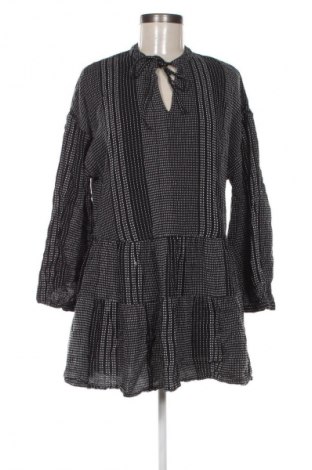 Рокля ONLY, Размер M, Цвят Многоцветен, Цена 7,66 €