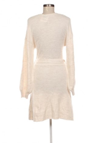 Šaty  Orsay, Velikost M, Barva Krémová, Cena  349,00 Kč