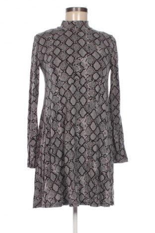 Рокля Pull&Bear, Размер M, Цвят Многоцветен, Цена 3,57 €