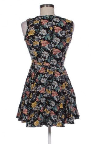 Šaty  Review, Velikost XS, Barva Vícebarevné, Cena  122,00 Kč