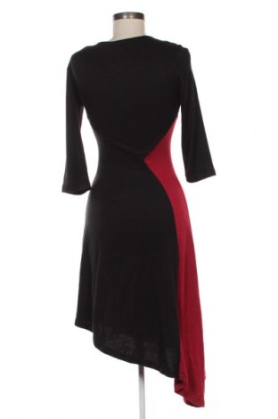 Рокля Rinascimento, Размер XS, Цвят Многоцветен, Цена 18,22 €