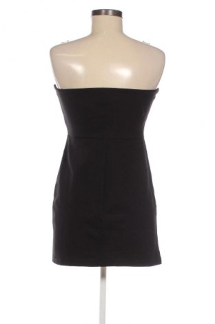 Šaty  Stradivarius, Velikost L, Barva Černá, Cena  438,00 Kč