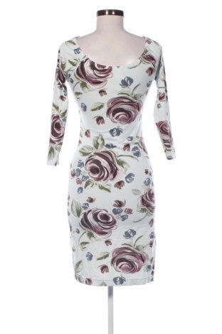 Рокля Unbranded, Размер M, Цвят Многоцветен, Цена 5,11 €