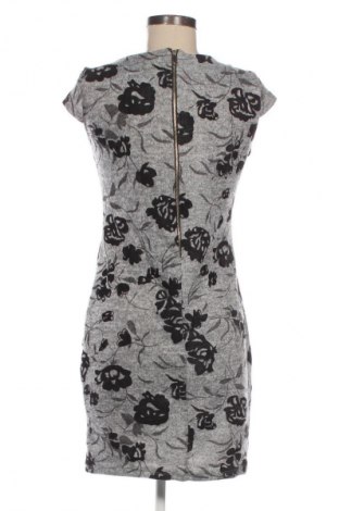 Рокля Unbranded, Размер S, Цвят Многоцветен, Цена 3,57 €