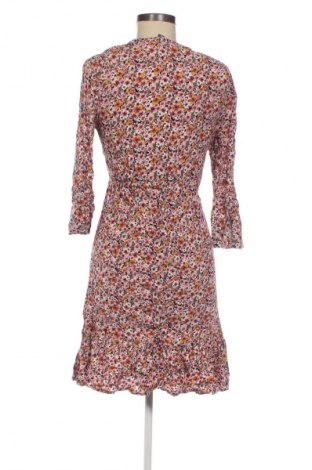 Рокля Vero Moda, Размер M, Цвят Многоцветен, Цена 6,64 €