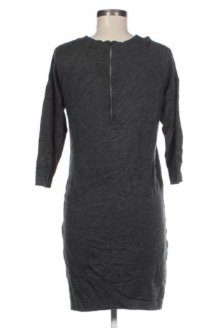 Рокля Vero Moda, Размер S, Цвят Сив, Цена 8,18 €