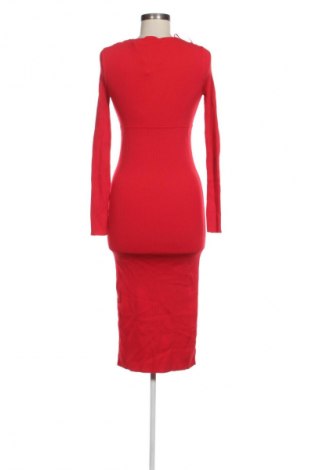 Šaty  Zara, Velikost S, Barva Červená, Cena  425,00 Kč