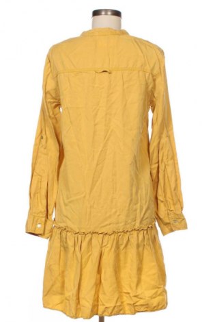 Рокля Zara, Размер M, Цвят Жълт, Цена 5,11 €