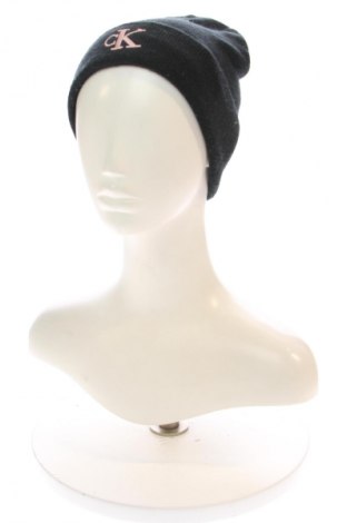 Шапка Calvin Klein Jeans, Цвят Черен, Цена 10,73 €