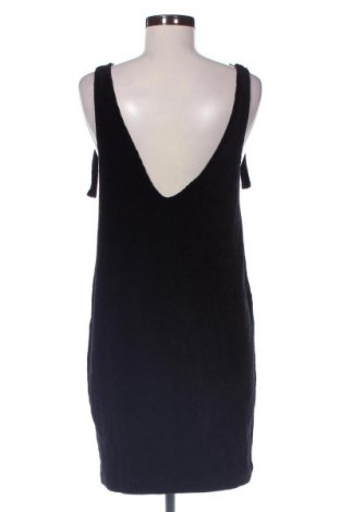 Dámské šaty s tráky LC Waikiki, Velikost M, Barva Černá, Cena  279,00 Kč