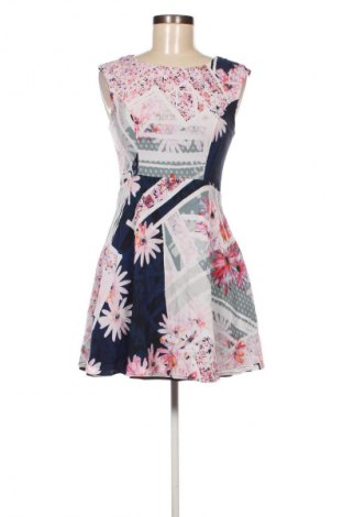 Ruha French Connection, Méret M, Szín Sokszínű, Ár 9 229 Ft