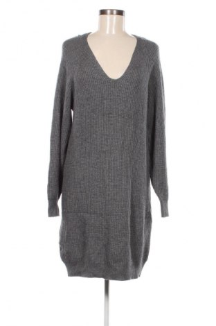 Šaty  Mango, Velikost M, Barva Šedá, Cena  109,00 Kč