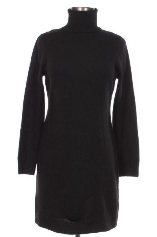 Šaty  Review, Velikost M, Barva Černá, Cena  89,00 Kč