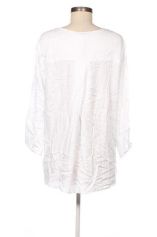 Γυναικεία μπλούζα Base Level, Μέγεθος XL, Χρώμα Λευκό, Τιμή 17,99 €