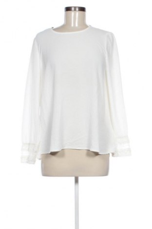 Γυναικεία μπλούζα Reserved, Μέγεθος M, Χρώμα Λευκό, Τιμή 10,99 €