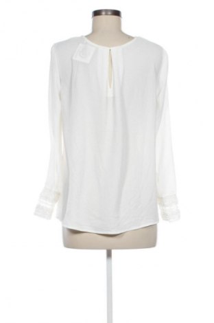 Γυναικεία μπλούζα Reserved, Μέγεθος M, Χρώμα Λευκό, Τιμή 10,99 €