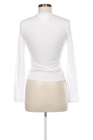 Дамска блуза Tommy Jeans, Размер M, Цвят Бял, Цена 31,18 €