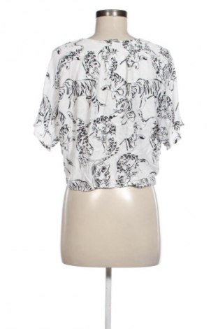 Γυναικείο πουκάμισο Stradivarius, Μέγεθος M, Χρώμα Πολύχρωμο, Τιμή 5,99 €