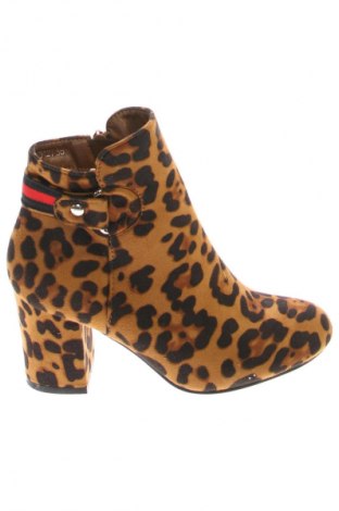 Női bokacsizma Unbranded, Méret 36, Szín Sokszínű, Ár 9 260 Ft