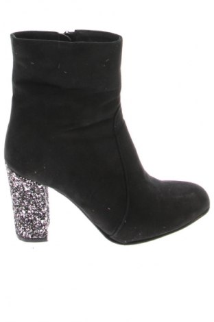 Дамски боти Unbranded, Размер 36, Цвят Черен, Цена 22,57 €