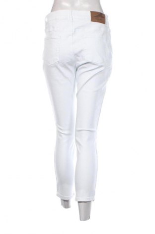 Damen Jeans Arizona, Größe M, Farbe Weiß, Preis 9,99 €