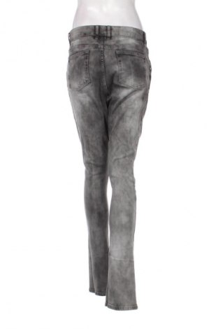 Дамски дънки Esmara, Размер M, Цвят Сив, Цена 3,06 €