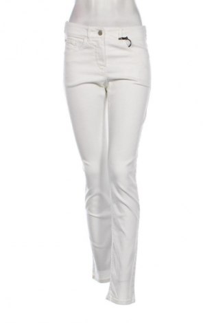 Damen Jeans Gerry Weber, Größe M, Farbe Weiß, Preis 27,99 €