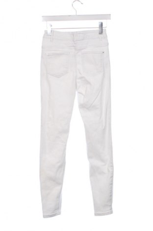 Női farmernadrág Mohito, Méret XS, Szín Fehér, Ár 1 289 Ft