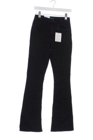 Damen Jeans Pieces, Größe S, Farbe Schwarz, Preis 13,99 €