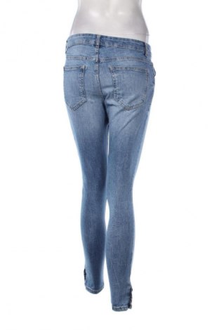 Γυναικείο Τζίν Reserved, Μέγεθος M, Χρώμα Μπλέ, Τιμή 2,99 €