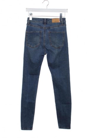 Damskie jeansy Stradivarius, Rozmiar XS, Kolor Niebieski, Cena 66,81 zł