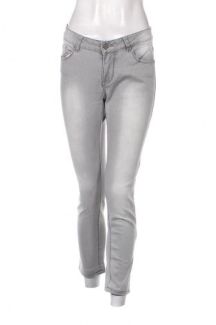 Дамски дънки Unbranded, Размер M, Цвят Сив, Цена 4,09 €