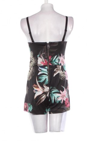 Salopetă scurtă de damă Guess, Mărime M, Culoare Multicolor, Preț 137,99 Lei