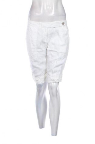 Damen Shorts Calvin Klein Jeans, Größe M, Farbe Weiß, Preis 11,99 €