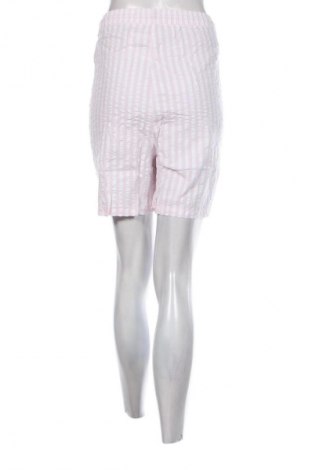 Pantaloni scurți de femei Delmao, Mărime XL, Culoare Multicolor, Preț 85,99 Lei