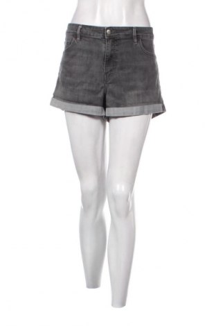 Dámské kraťasy  H&M, Velikost XL, Barva Šedá, Cena  189,00 Kč