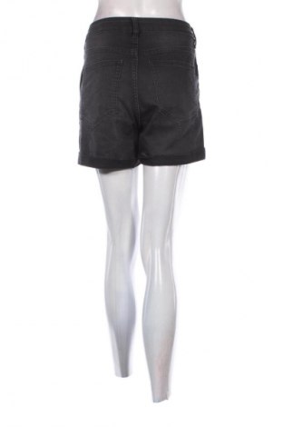 Γυναικείο κοντό παντελόνι H&M, Μέγεθος L, Χρώμα Μαύρο, Τιμή 6,99 €