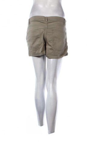 Γυναικείο κοντό παντελόνι H&M Divided, Μέγεθος M, Χρώμα Πράσινο, Τιμή 3,99 €
