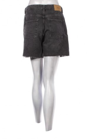 Γυναικείο κοντό παντελόνι JJXX, Μέγεθος L, Χρώμα Γκρί, Τιμή 16,99 €